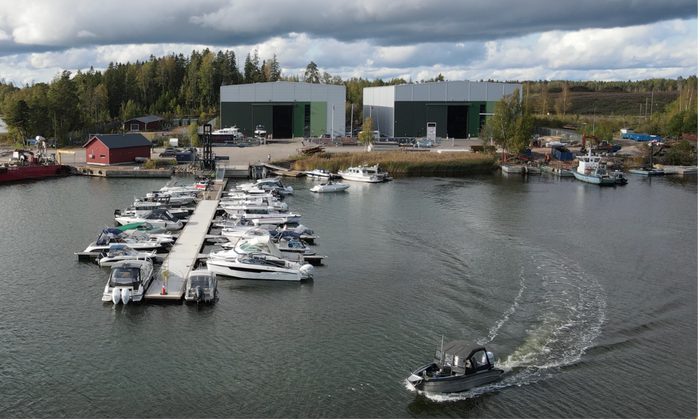 Mitä veneelle tehdään talven aikana? Tarkistuslistoilla veneen talvisäilytys hipoo huippulaatua!